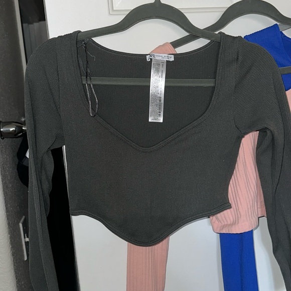 Basics long sleeve crop top - Picture 2 of 4